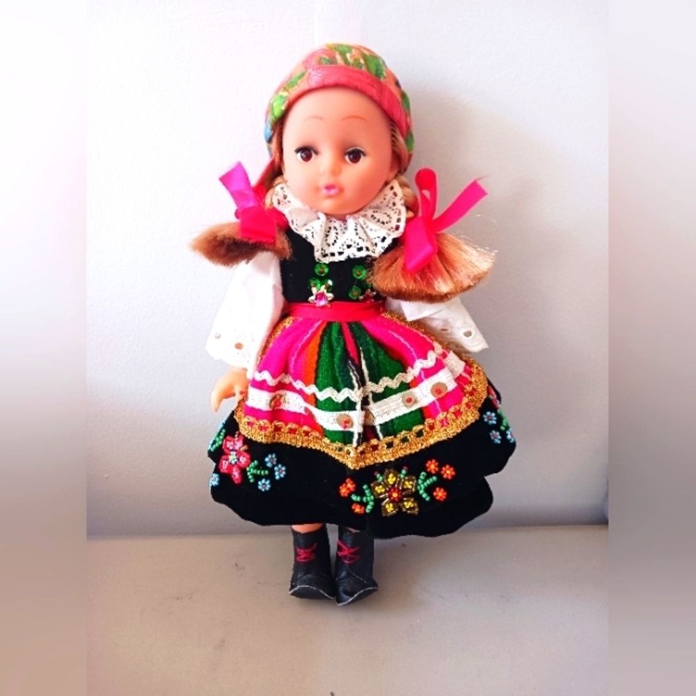 Vintage Polish Girl Doll EUC 11 inches high.